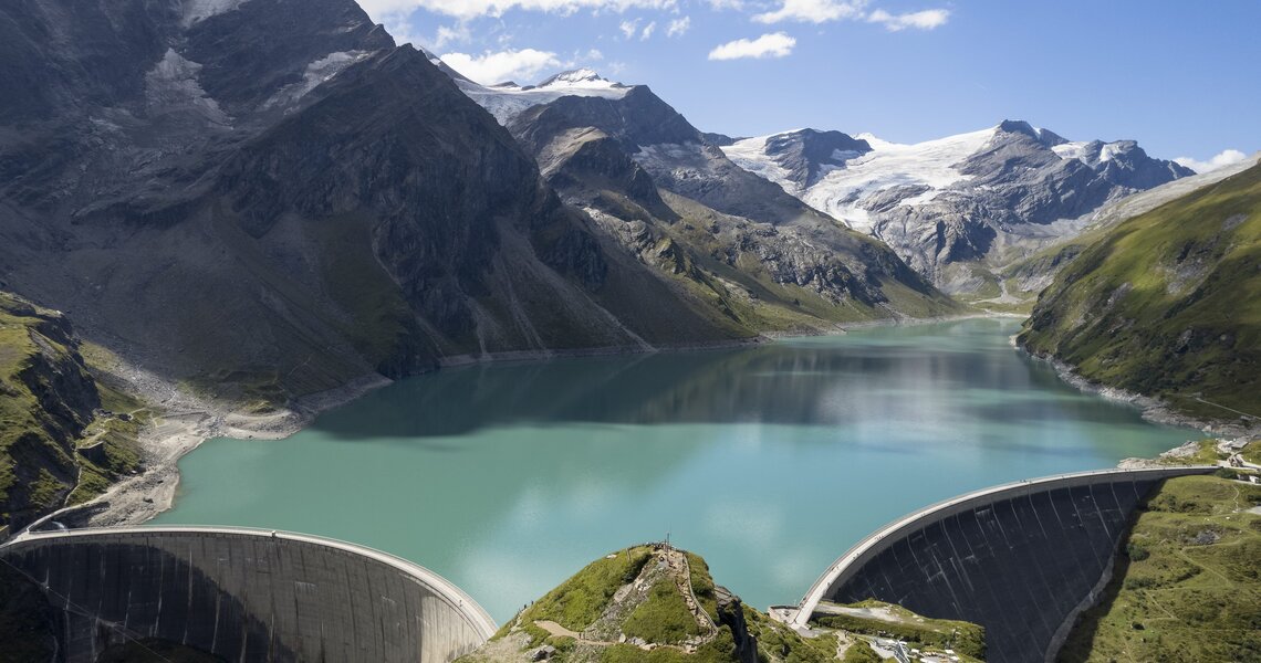Spektakuläre Hochgebirgsstauseen Kaprun mit türkisblauem Wasser und Gletschern. | © VERBUND-Wiedl