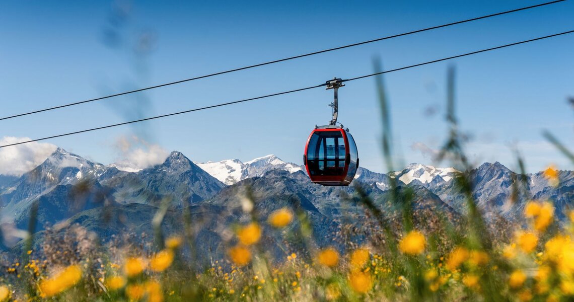 Panoramabahn Bergstation mit den Hohe Tauern im Hintergrund. | © NPHT - Florian Kreidl-Glück